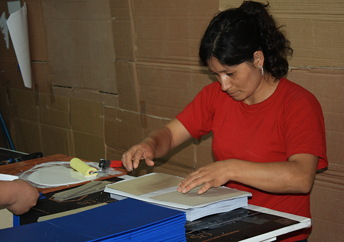 servicio de tapa dura